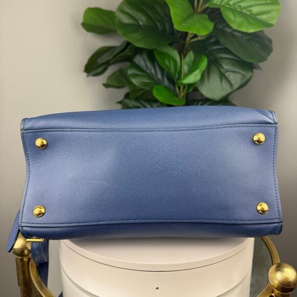 💎✨Authentic PRADA Saffiano Leather Shoulder Bag - Picture 5 of 7